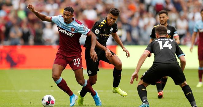 五大联赛仍有三支球队联赛不胜：狼队、维罗纳、佛罗伦萨（五大联赛仅剩三队未尝胜绩：狼队、维罗纳、佛罗伦萨）