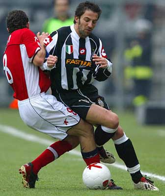 徐正源：看到中超排名低很伤心，我们应拯救中国足球的尊严（徐正源：中超排名落后让我心痛，必须捍卫中国足球的尊严）