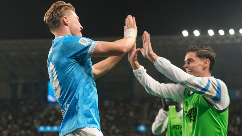 弗拉格：伦纳德是我努力的目标，自己可以在队内胜任得分角色（弗拉格：以伦纳德为标杆，自信承担球队得分职责）