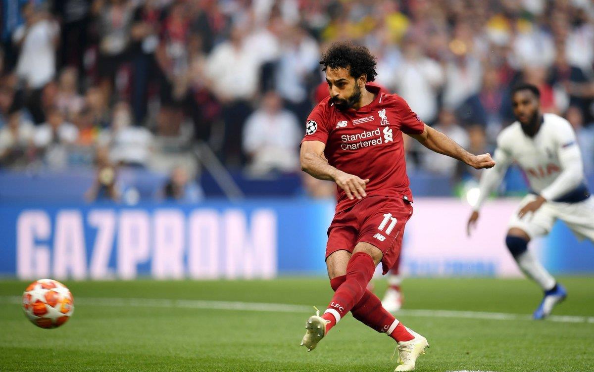 C罗四大难以打破的记录，强如梅西都无法实现（C罗四项难破纪录，梅西也难以企及）