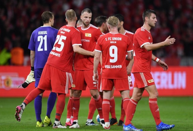 阿斯：阿隆索命运不是到超级杯才决定，而是提前到接下去3场（阿斯：阿隆索去留不等超级杯，将在接下来三场比赛提前定夺）