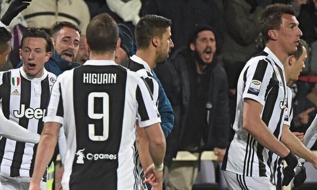 拉波尔塔谈奥尔莫：他差不多抬脚就有，希望他带巴萨登顶欧冠（拉波尔塔盛赞奥尔莫：几乎抬脚就能进，盼其率巴萨问鼎欧冠）