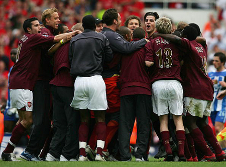 欧冠前瞻：多特蒙德晋级形势光明，博德闪耀后续赛程步履维艰（欧冠前瞻：多特晋级可期，博德高光难掩前路艰险）