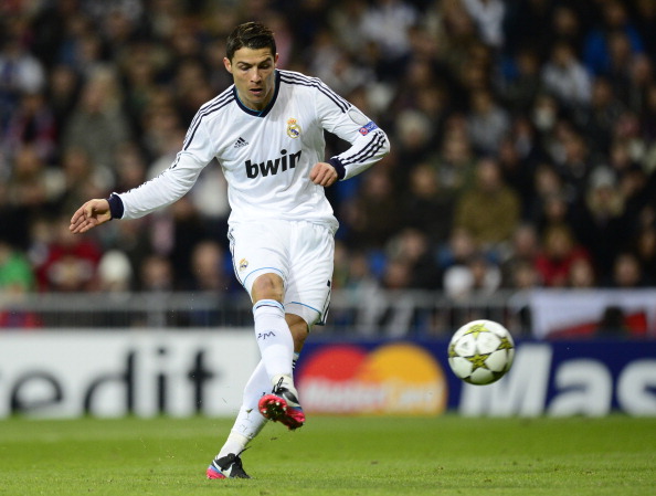 托特纳姆热刺被告知，他们“最大的错误”可以通过一月份引进明星中场球员来解决。（热刺被指只需在一月引进明星中场，便可弥补其“最大失误”）