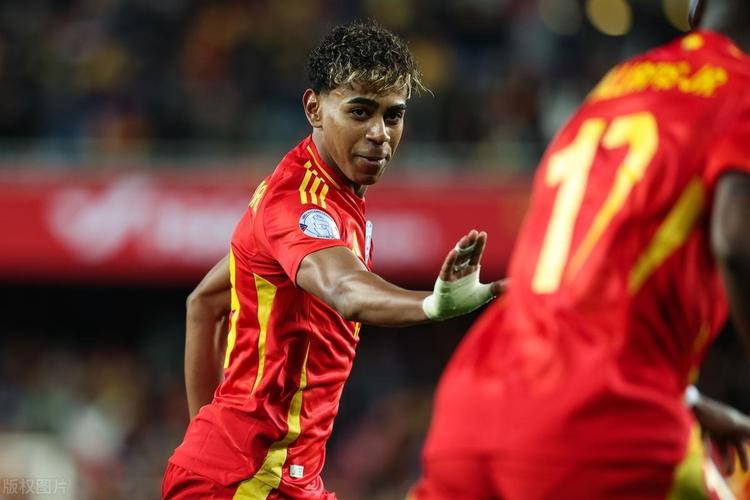 一节花！雷霆首节三分17中11，领先爵士25分（首节三分雨！雷霆17投11中，一节领先爵士25分）